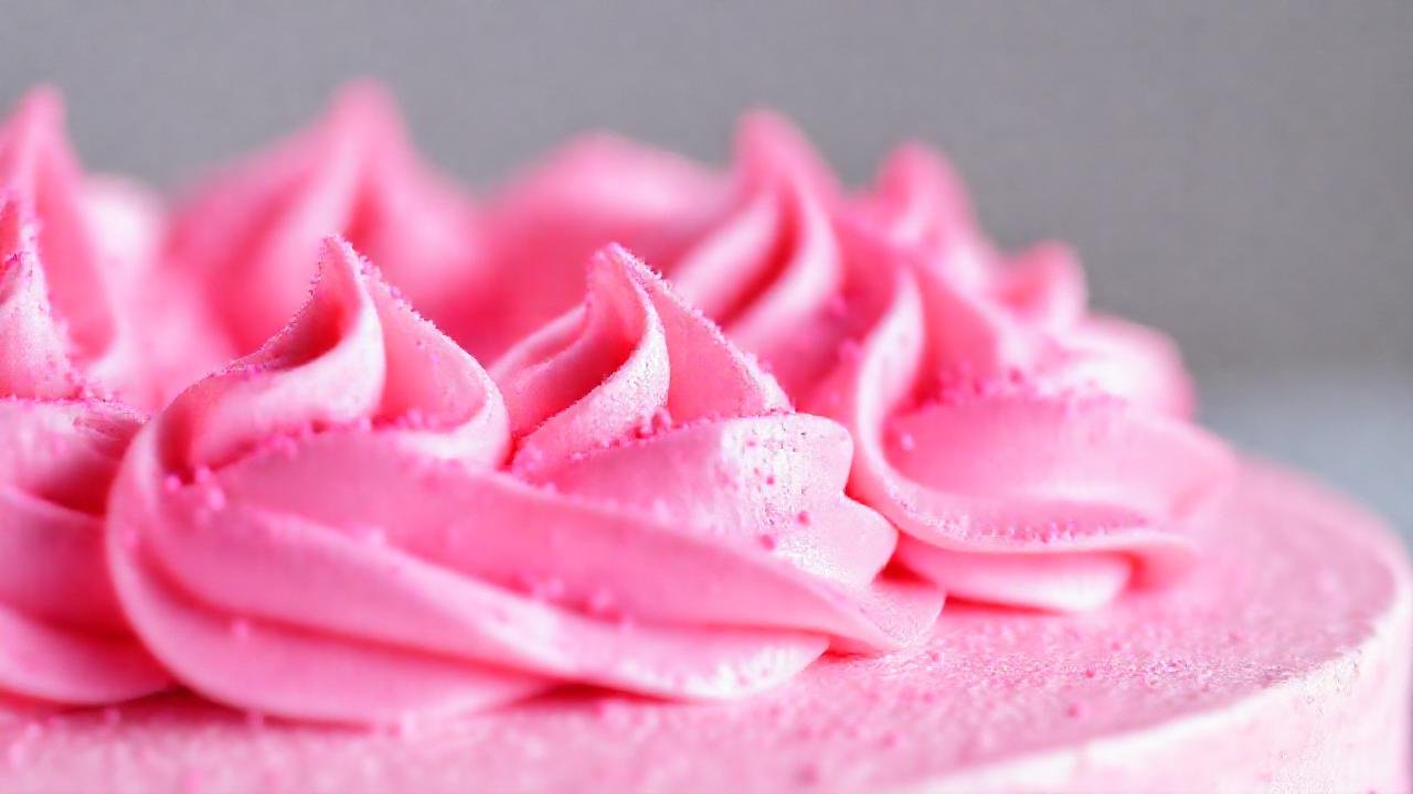 Gelatina rosa vibrante, diseño elegante y artístico