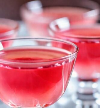 Postres elegantes brillan en enfoque suave