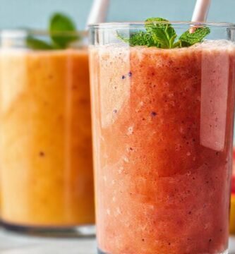 Un batido de frutas vibrante y saludable