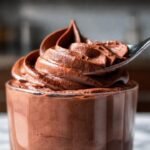 Mousse de chocolate: un postre elegante y denso