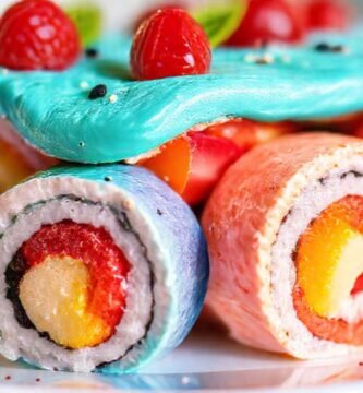 Un postre vibrante y delicioso se exhibe