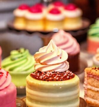 Postre elegante y apetitoso en primer plano