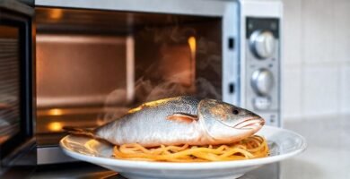 Un plato de pescado caliente y apetitoso