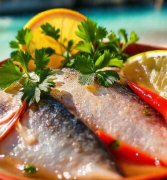 Un plato tropical vibrante y delicioso